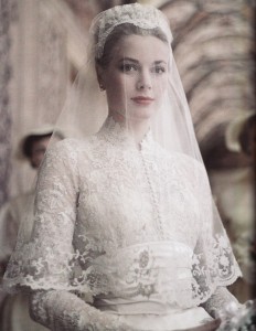 this one is my favorite of all time, wore by Grace Kelly. Sooo beautiful !